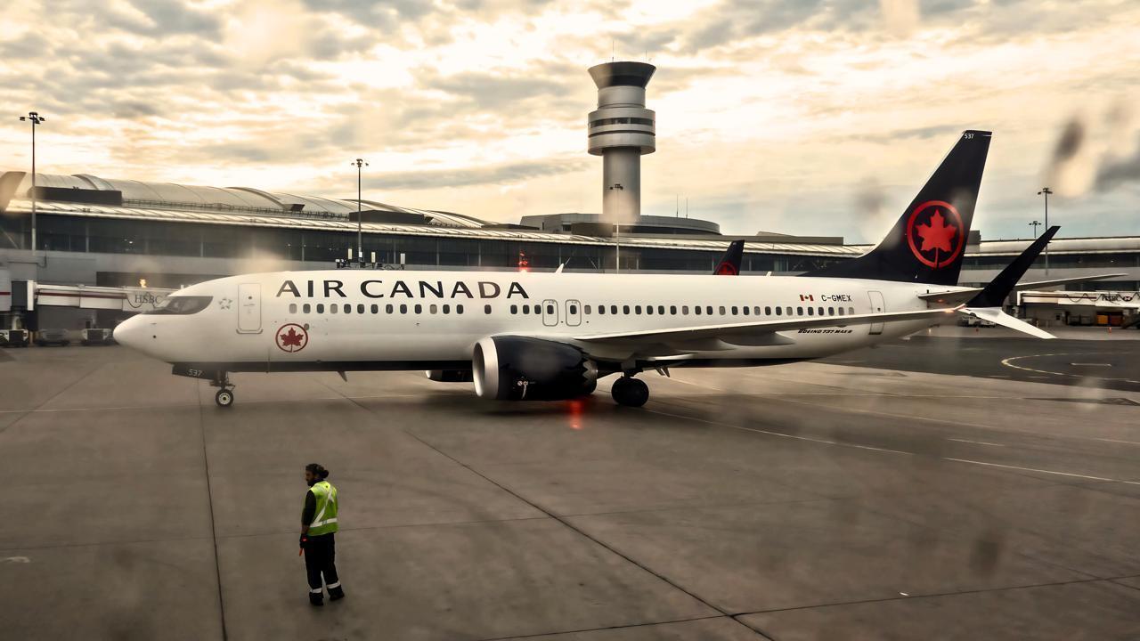 Canada May Ease Foreign Ownership Rules in Airlines