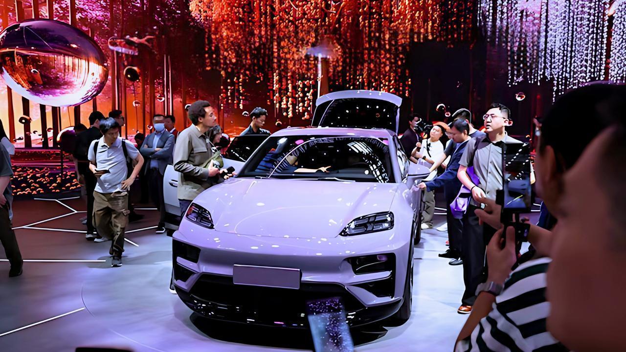 Porsche Macan EV Delivers 255 Miles in Highway Test