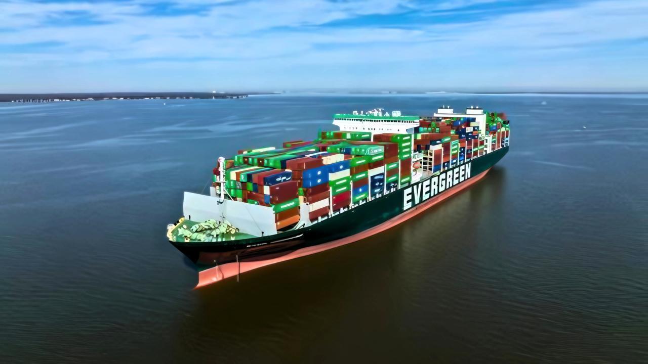 Colombo East Container Terminal Faces Delays Amid Straddle Carrier Setback