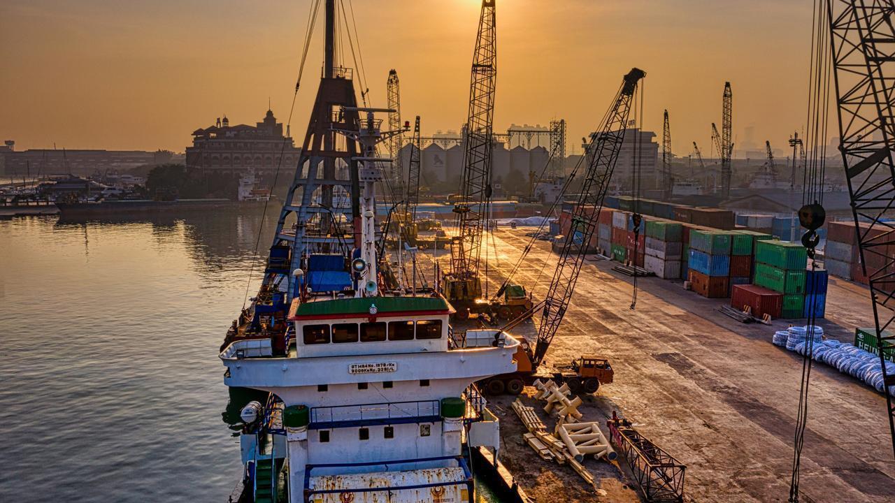 ICBC Battles Losses in Bourbon Fleet Fire Sale