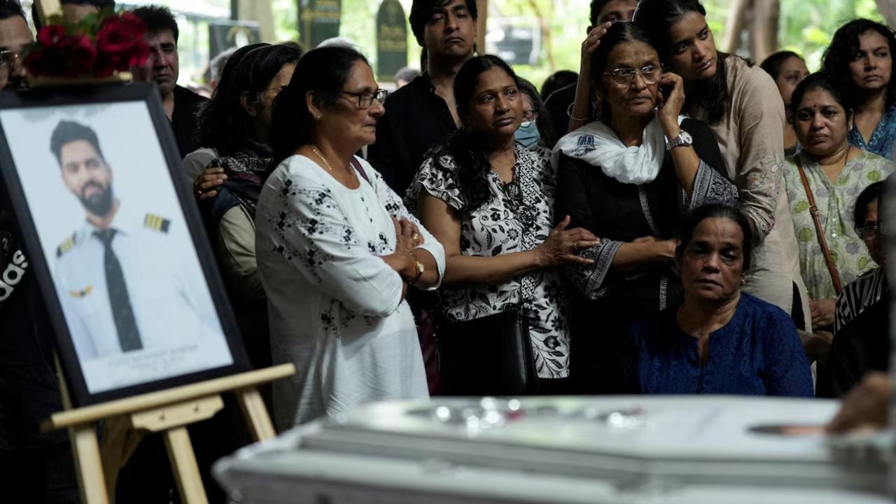 Air India Crash: Spotlight on Pilots’ Backgrounds