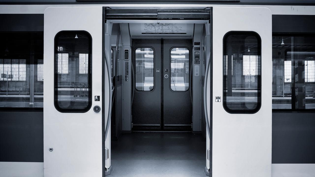 Alstom Unveils Touchless Sliding Doors for European Regional Trains