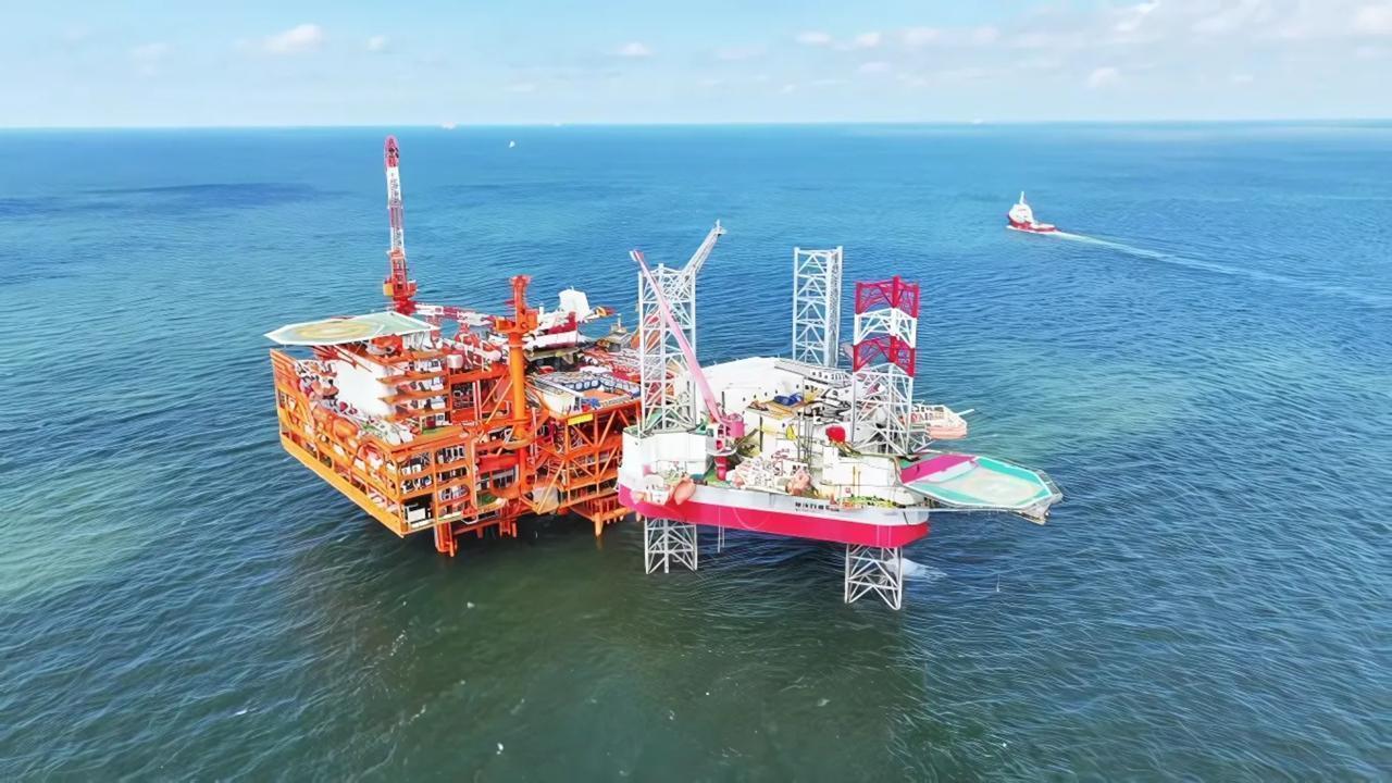 Poland Strikes Largest Offshore Oil Find in Baltic Sea