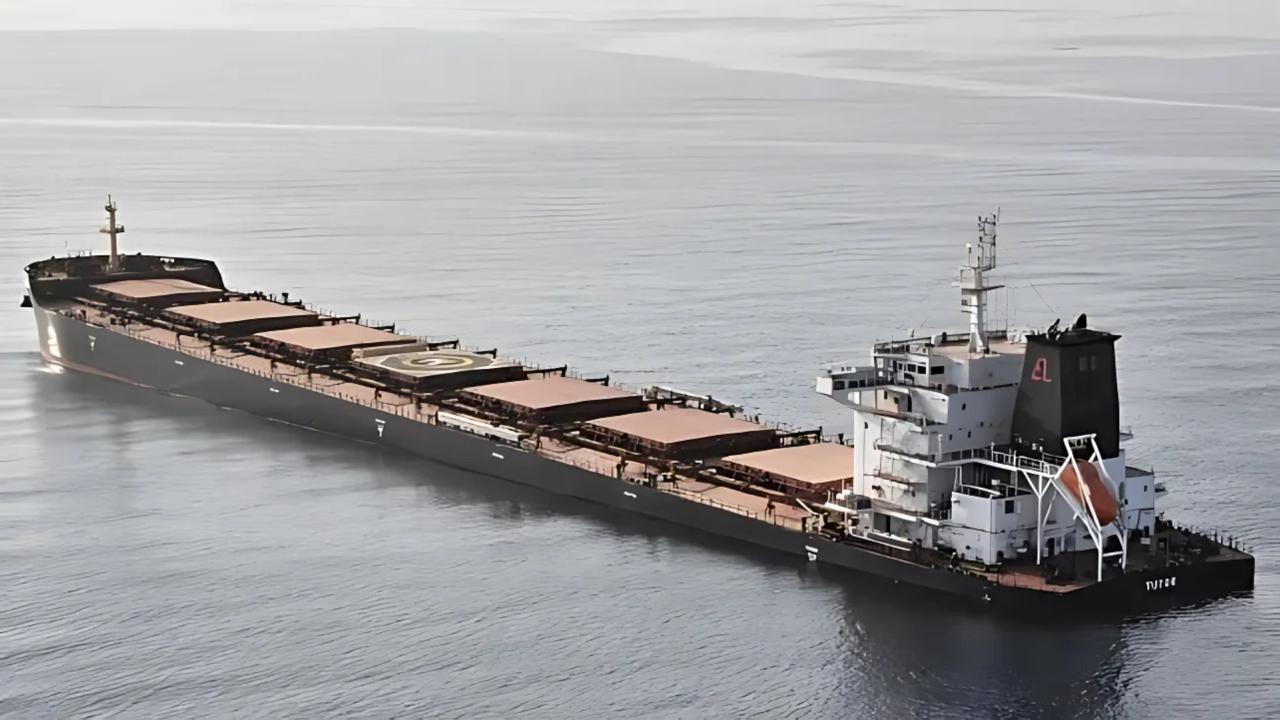 Cargo Ship Evacuated After Grounding off Crete