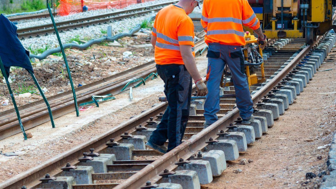 Kanpur Metro Corridor-2 Gets Boost with Third Rail Work Start