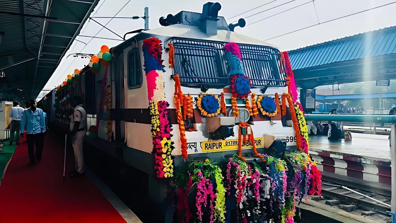 Raipur-Jabalpur Express Launch Sparks Economic and Tourism Growth