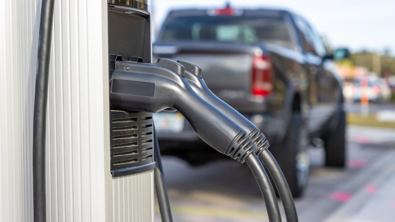 Dubai Hits 1,270+ EV Chargers, Leads Gulf Electrification