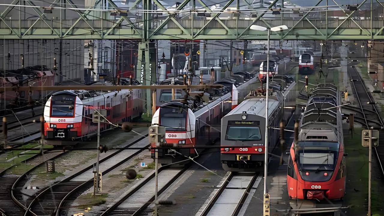 Man Clings to High-Speed Train in Austria During Smoke Break