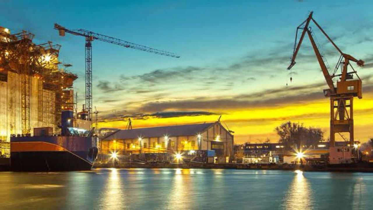 India’s State-Run Shipping Giant Seals $2B Deal for Domestic Vessel Fleet