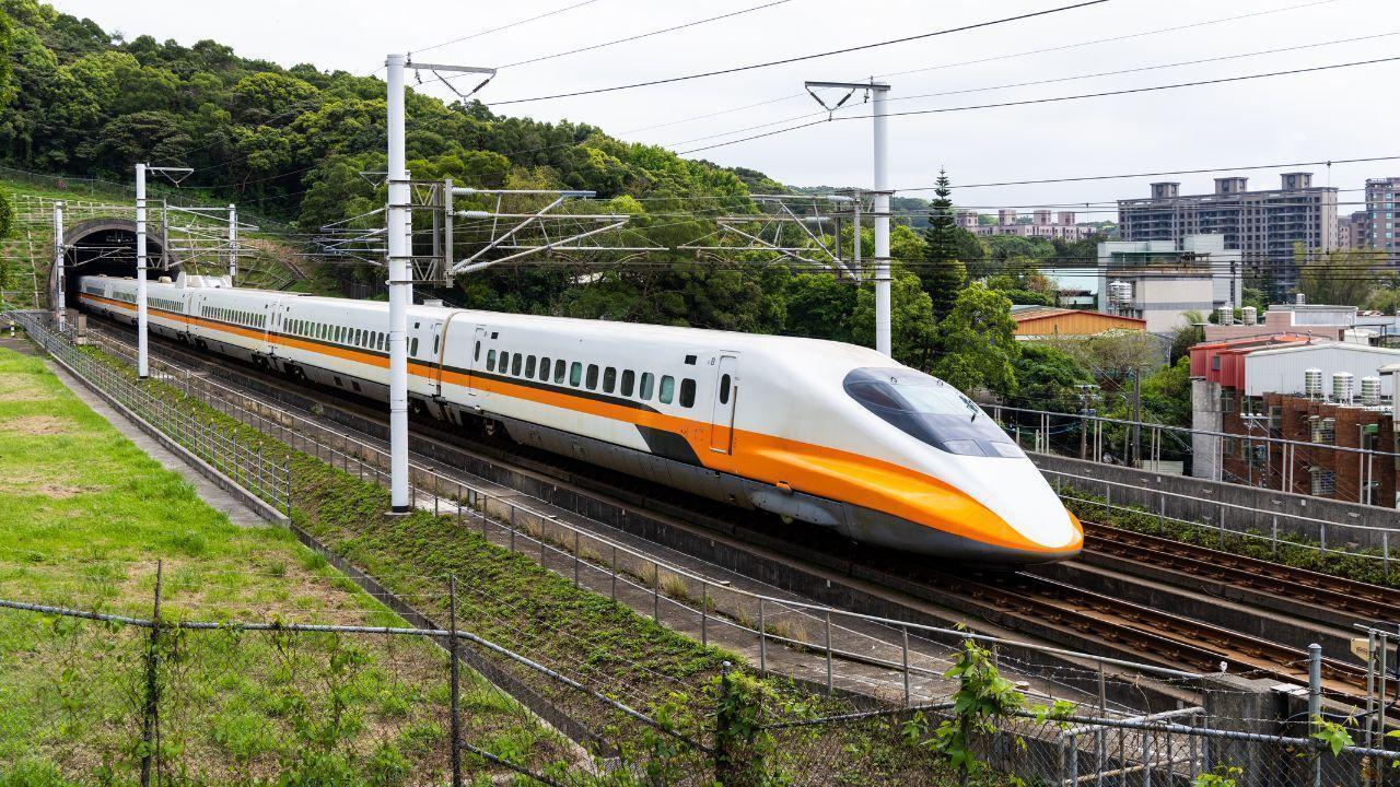 Mumbai–Ahmedabad Bullet Train Project Speeds Up With New Progress