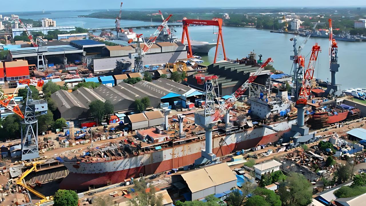 India Plans ₹25,000 Cr Maritime Fund, Shipbuilding Push