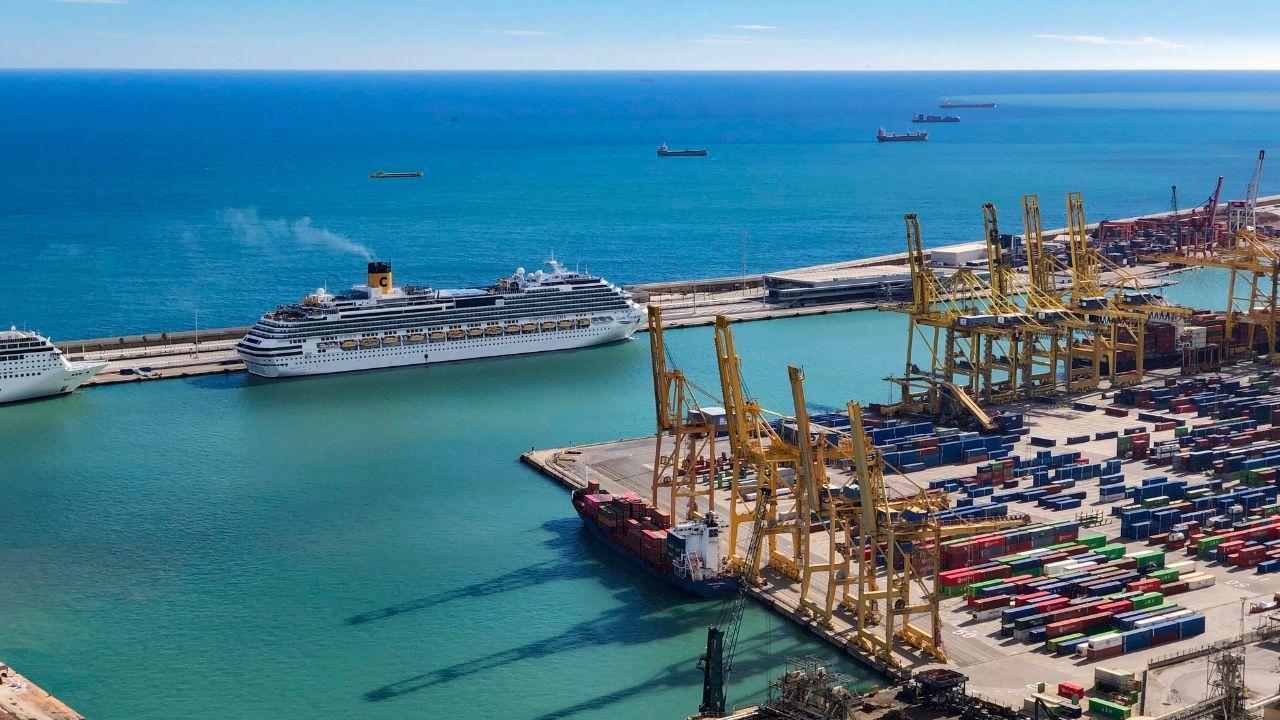 UK Funds Carbon & Emission Capture Barge at Southampton Port