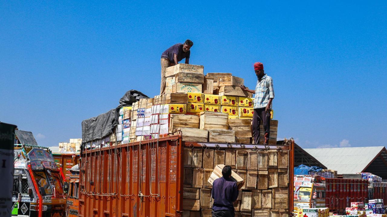 Telangana removes check posts, boosts trade & travel