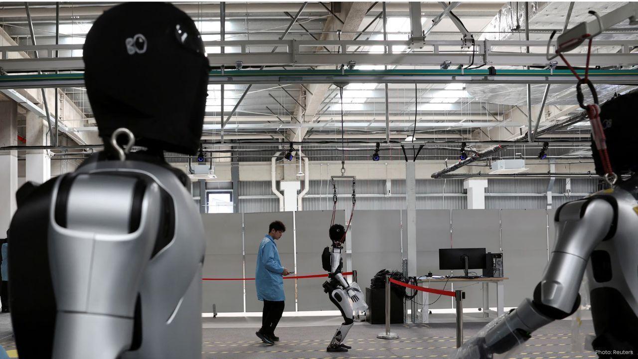 Human-Robot Collaboration Boosting Smarter Safer Manufacturing