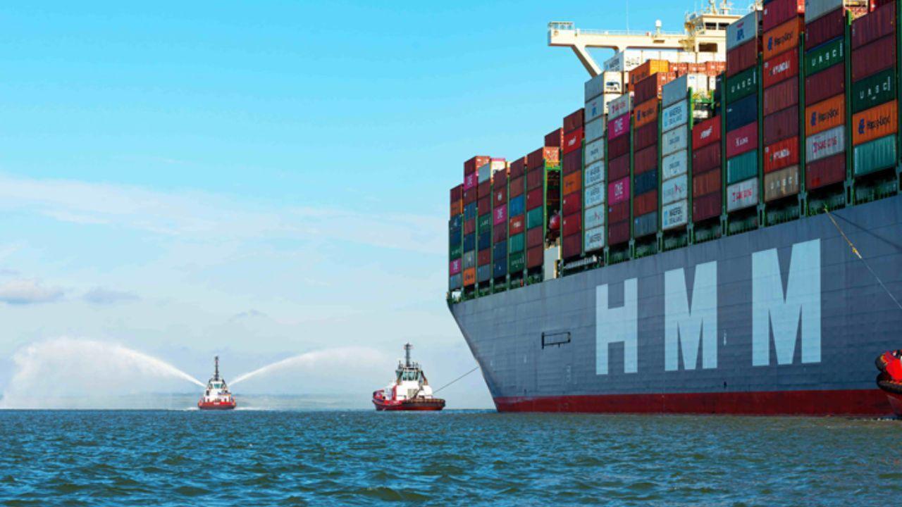 POSCO Eyes HMM Stake to Expand Maritime Reach