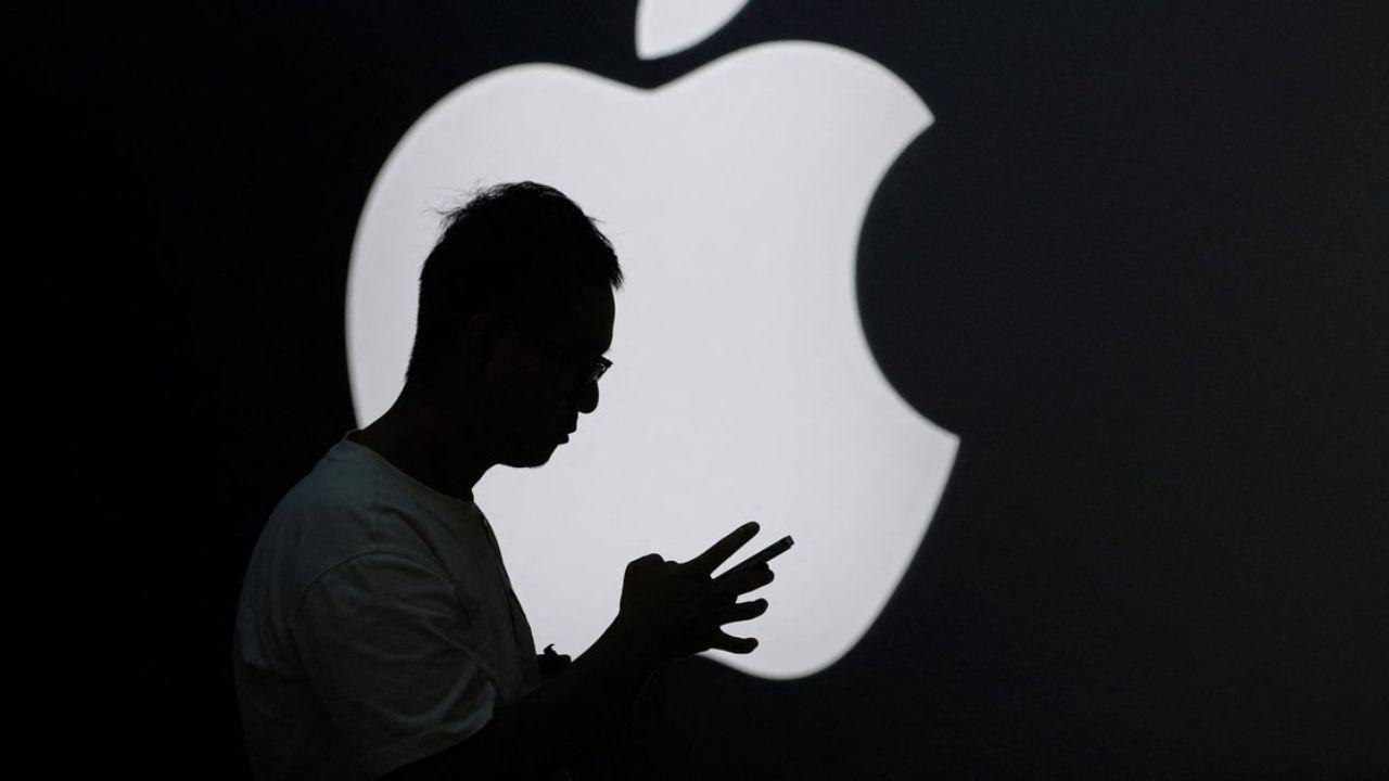 Apple Faces Authors Lawsuit Over AI Book Use
