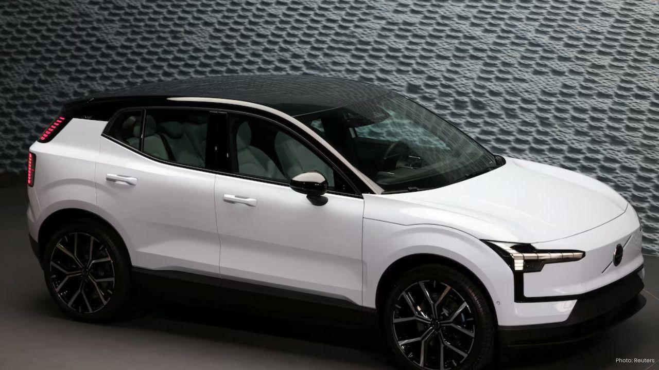 Mercedes GLC EV Unveiled 94 kWh Battery 490 BHP Power 713 km Range