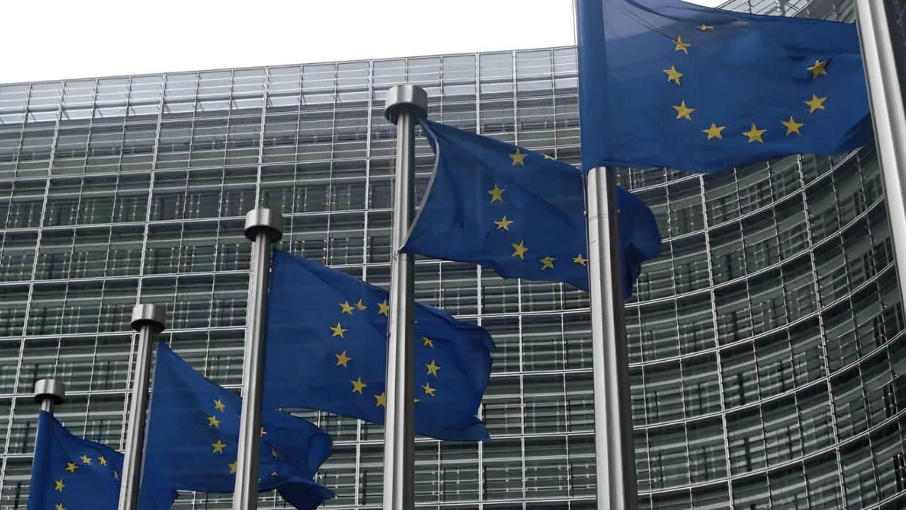 Europe Holds Firm on EV Rules Despite Automaker Pressure