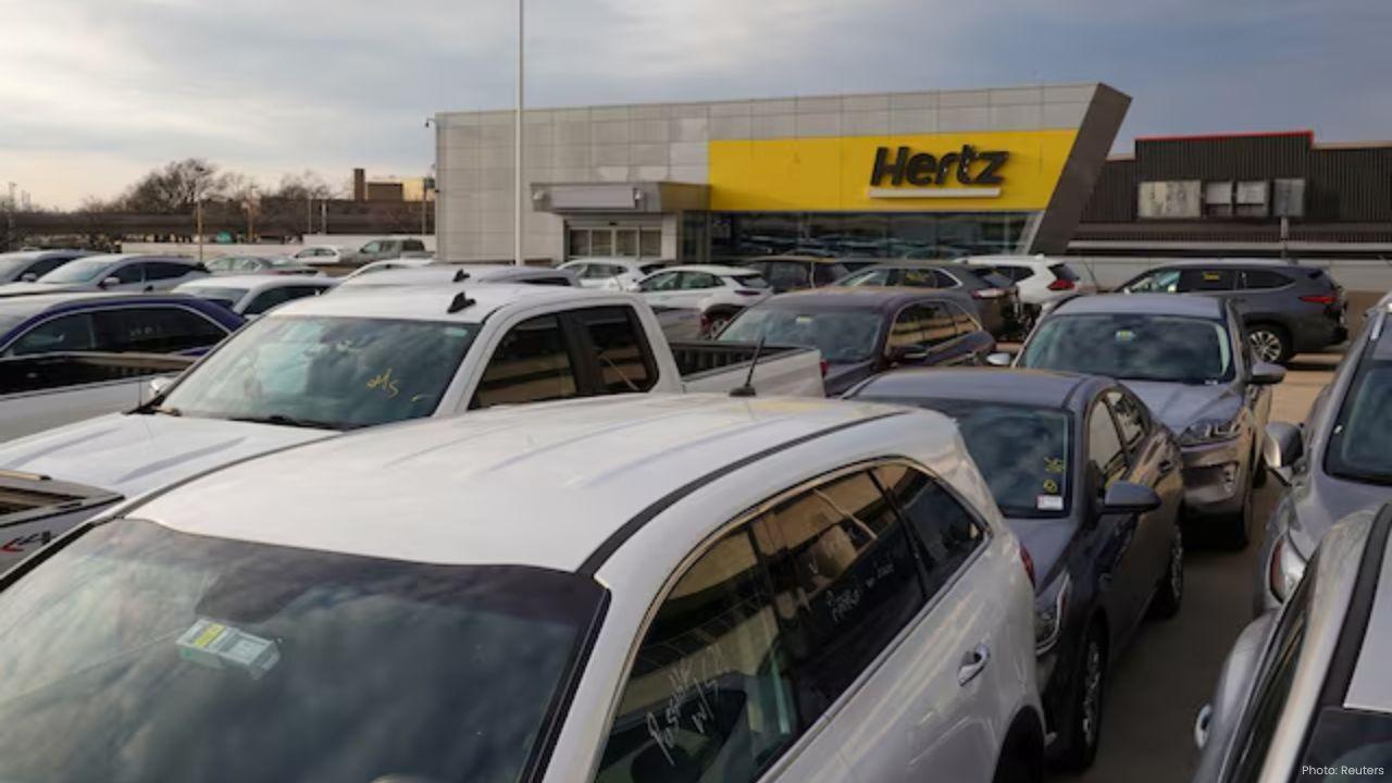 Hertz Sponsors Car at NASCAR Cup Series Race in Dover