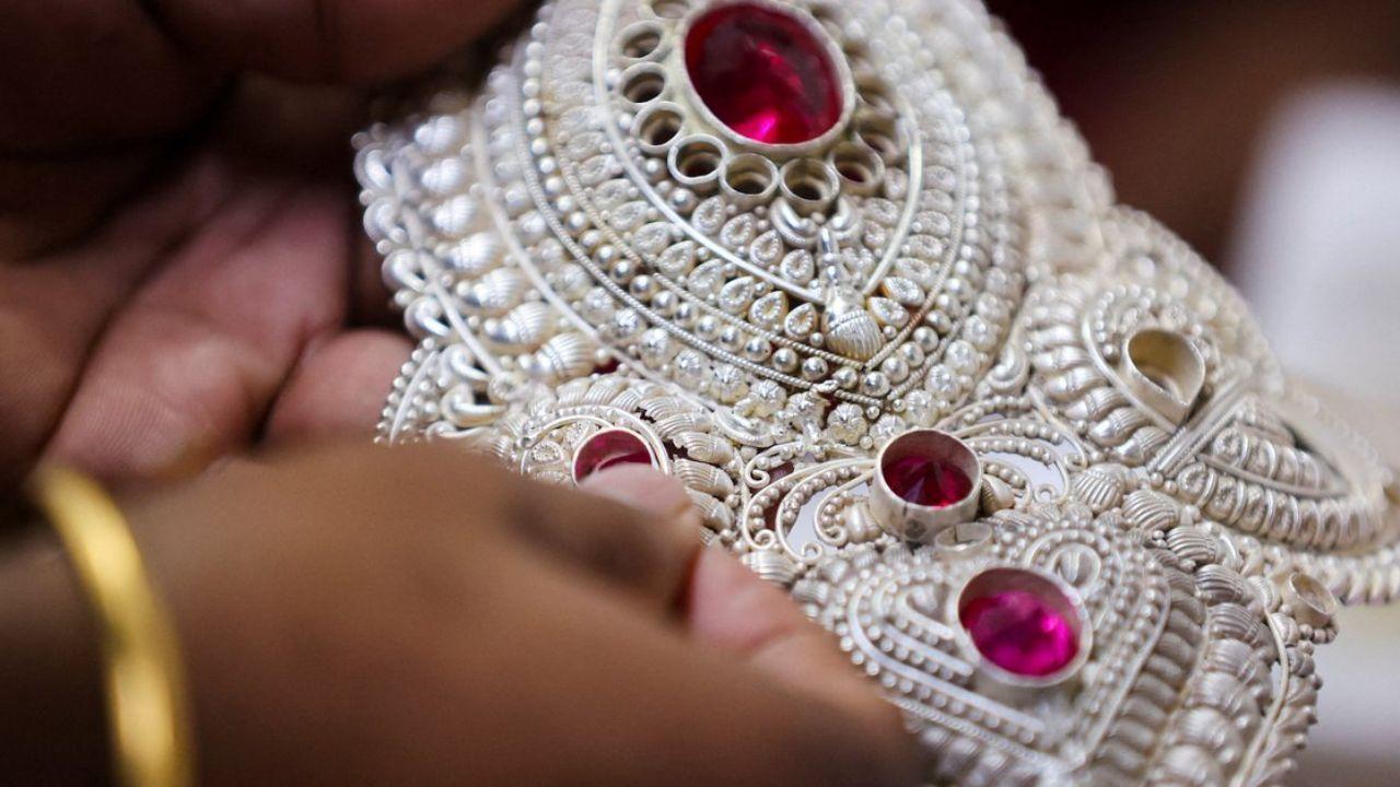 India’s Silver Imports Surge on Investment Demand