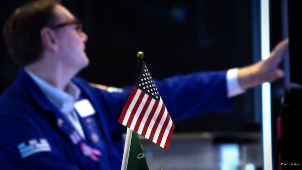 Global Shares Rise as Hopes Grow for End of U.S. Government Shutdown