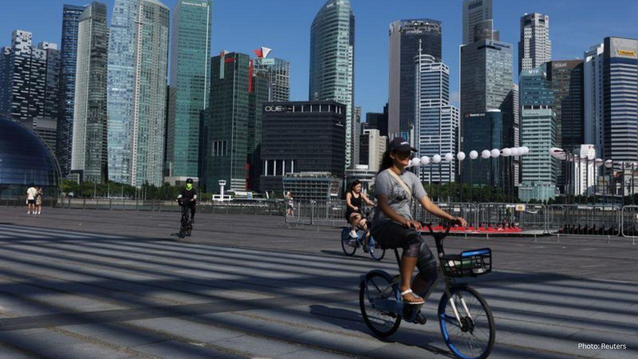 Singapore’s Q3 GDP Grows 4.2%, Government Upgrades 2025 Economic Outlook