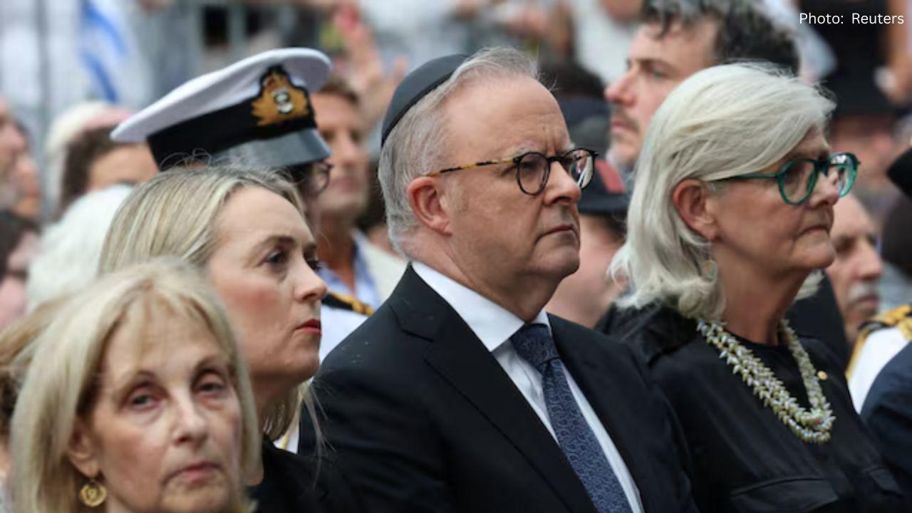 Australian PM Albanese Calls Early Parliament Session After Bondi Attack