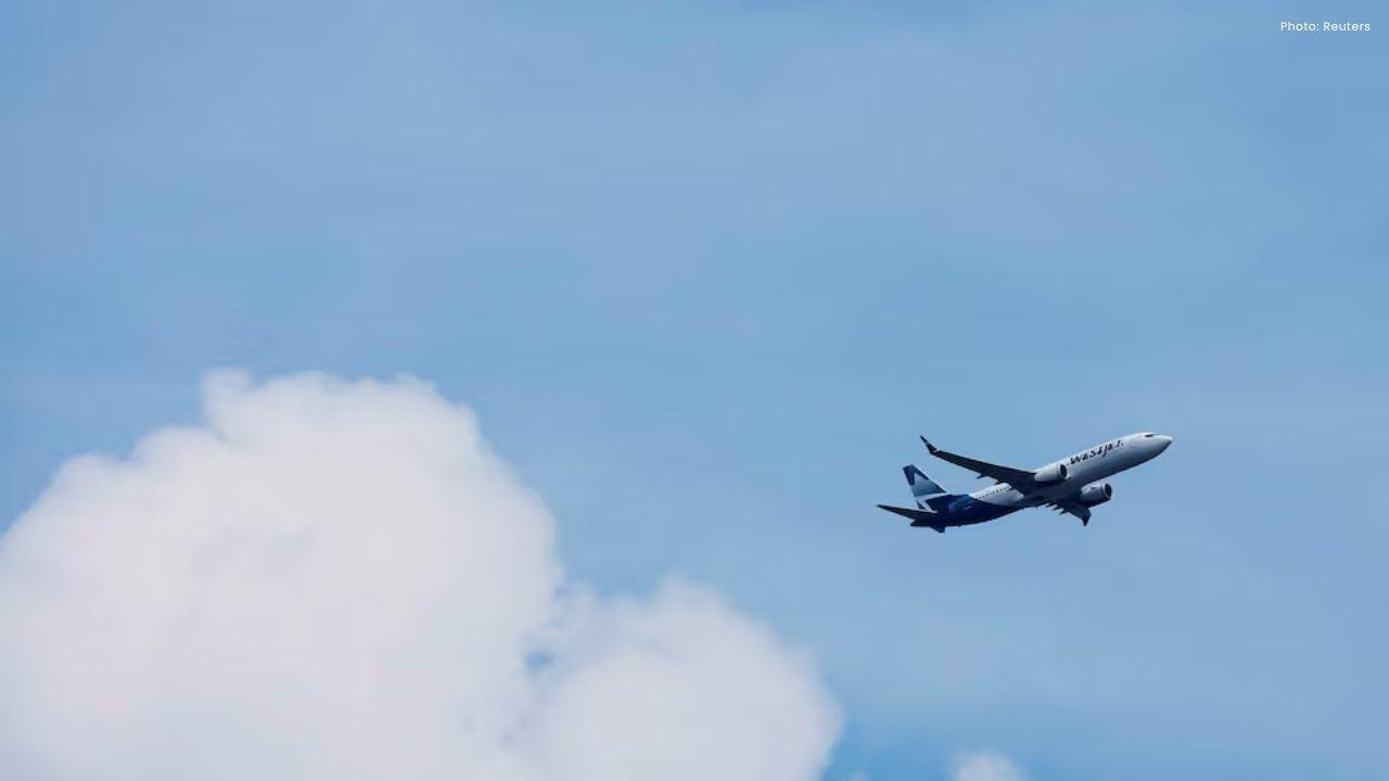 WestJet Seat Reversal Shows Limits of Shrinking Space for Economy Passengers