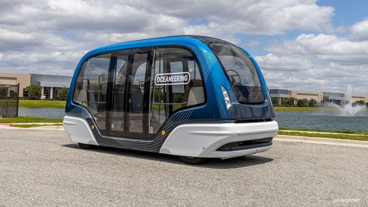 Newark Airport Trials Autonomous Shuttles for Terminal Connectivity
