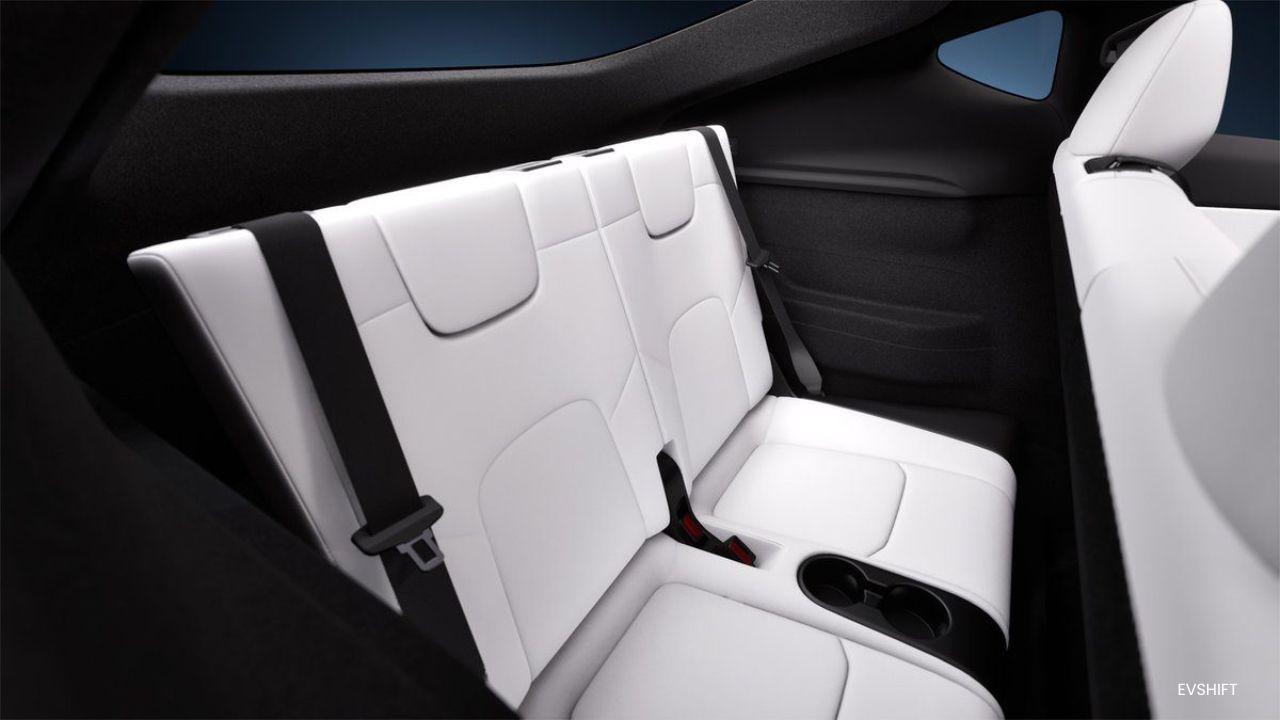 Tesla’s 7-Seat Model Y Arrives in Europe