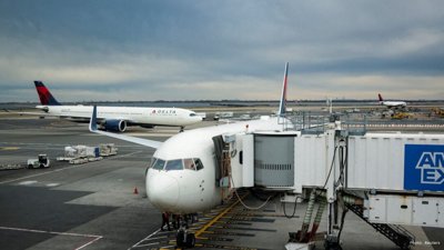 Rising Oil Prices Threaten U.S. Airline Profits as Fuel Hedging Disappears