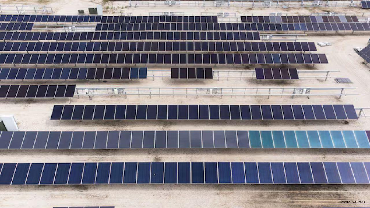 U.S. Solar Installations Decline in 2025 as Policy Changes Shake Renewable Energy Market