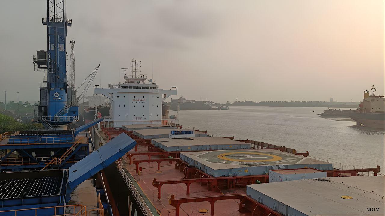 PM Modi Inaugurates APSEZ Haldia Bulk Terminal