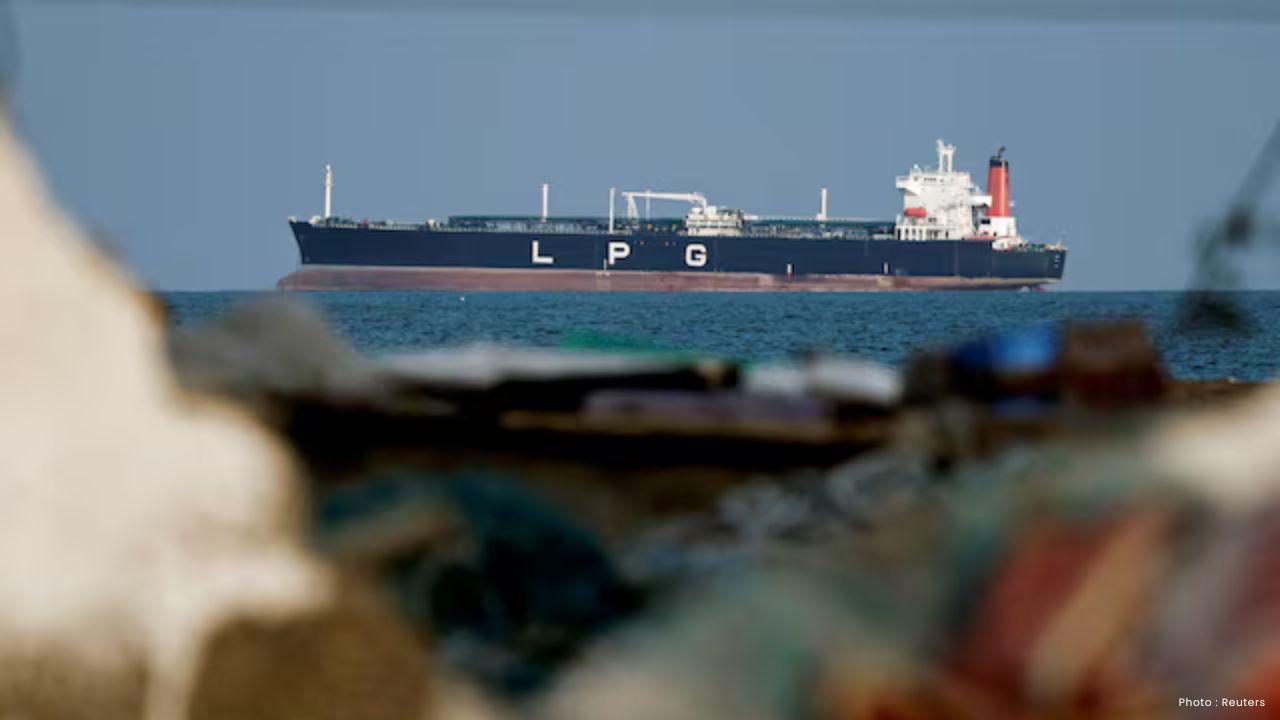 Oil Prices Jump as Iran War Raises Fears of Global Supply Shock