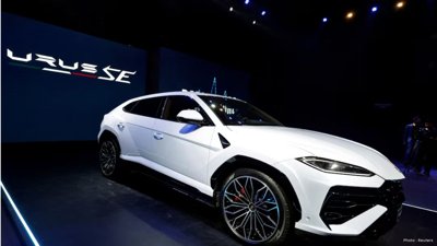 Lamborghini Profit Falls Despite Record Sales Amid Tariffs and EV Shift