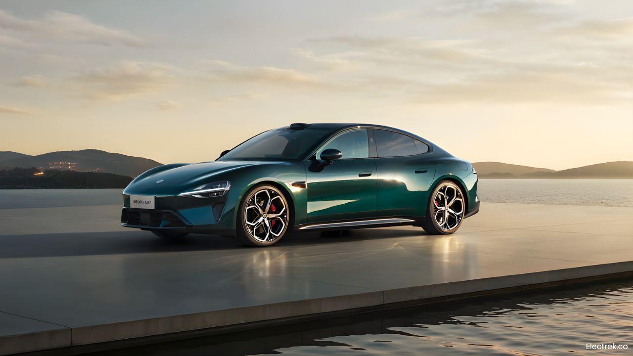 Xiaomi SU7 EV Hits 902 km, Undercuts Tesla