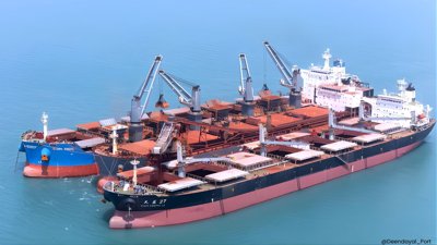 Kandla Port Achieves First Triple STS Operation