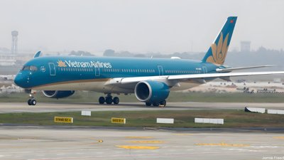 Vietnam Airlines Cuts Routes Amid Fuel Crisis