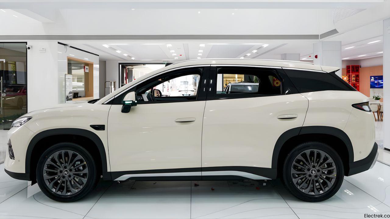 BYD Song Ultra EV Tops 21,500 Orders in 20 Days