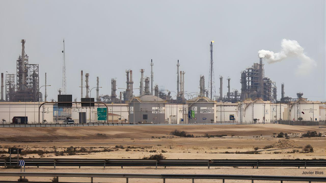 Asia Turns to Coal as LNG Crisis Deepens