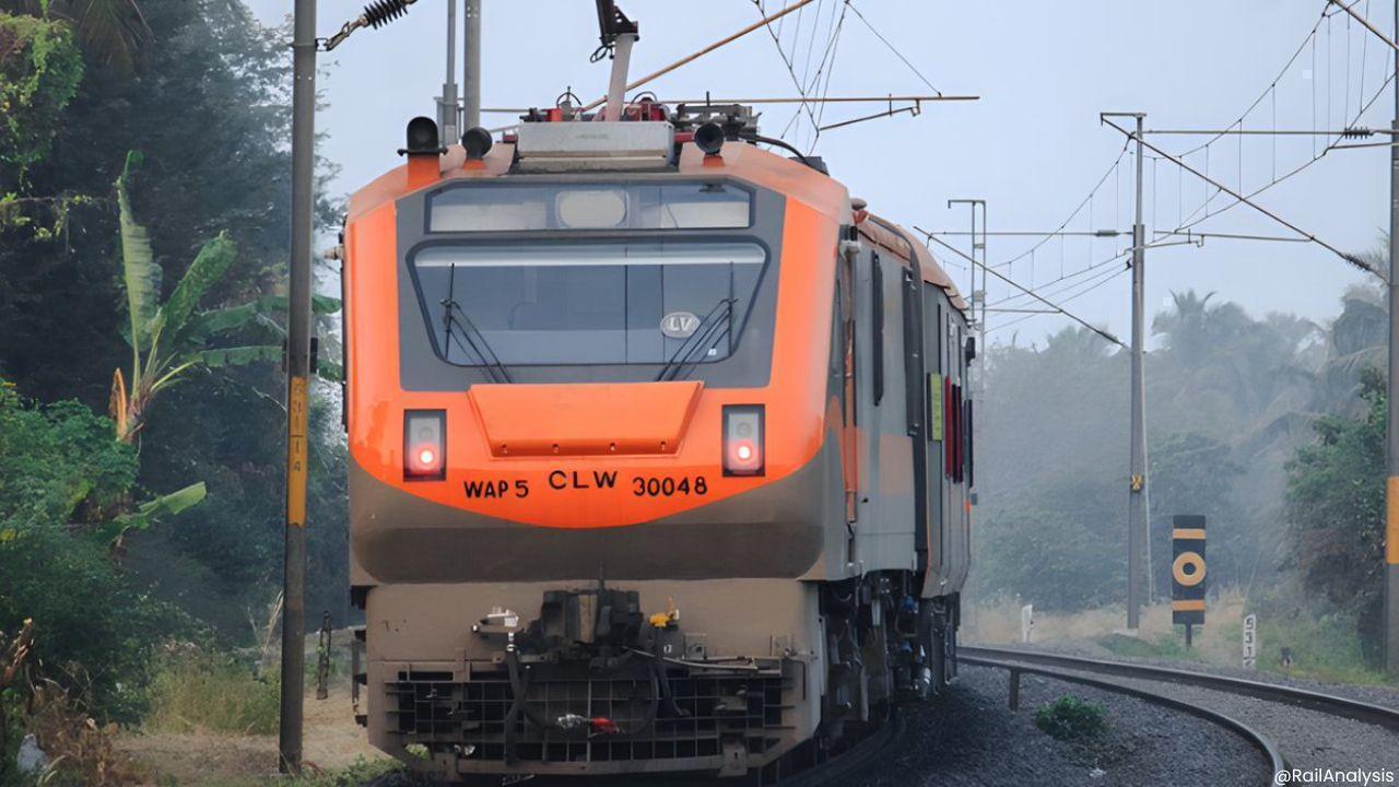 CLW Hits Record 800 Electric Locomotives Output