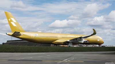 STARLUX A350 Gets Golden Sora…