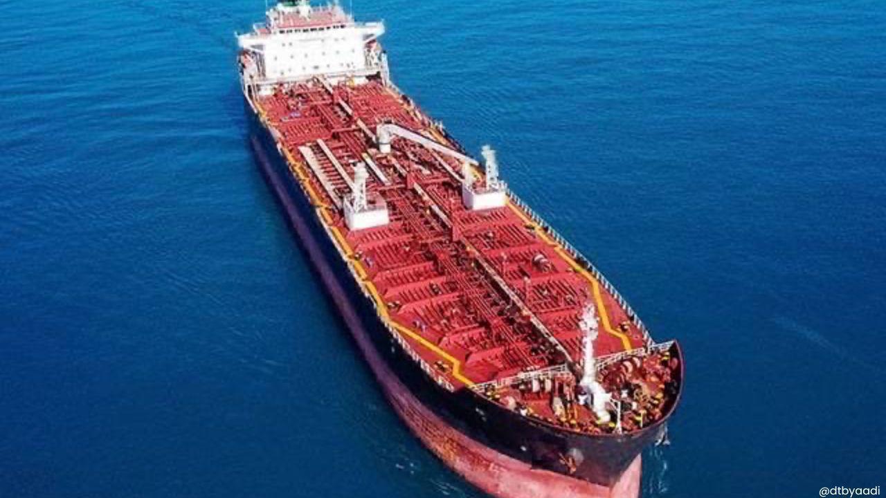 Sanctioned Chinese Tanker Defies Hormuz Blockade