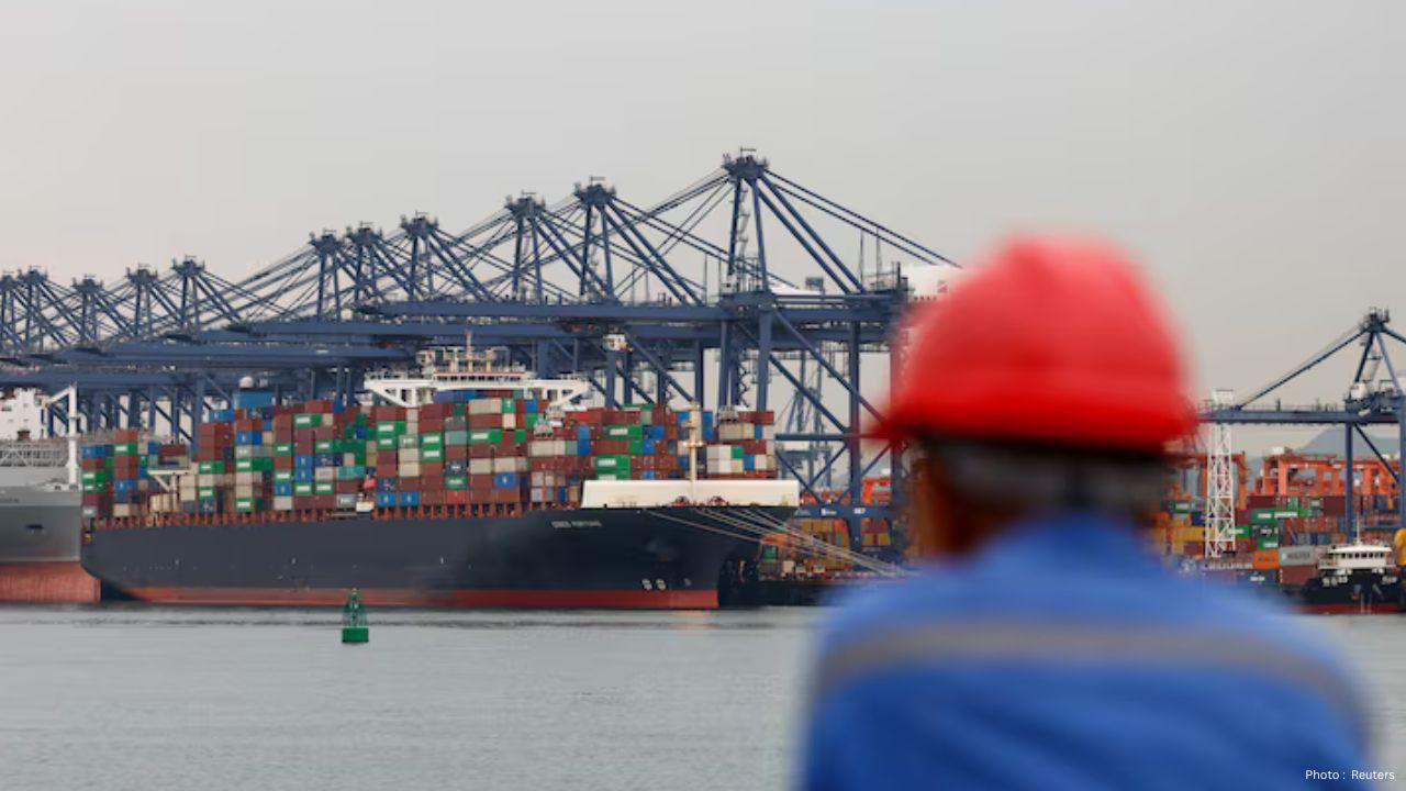 China’s Exports Jump Strongly in April as Trade Surplus Widens