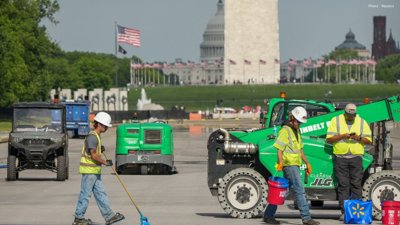US Job Growth Beats Expectations in April as Unemployment Rate Holds at 4.3%