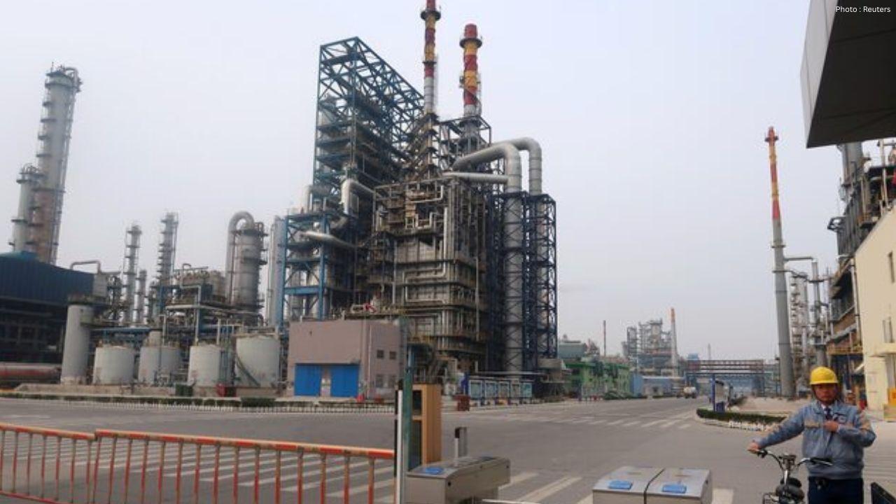 China’s Independent Refineries Cut Production as Losses Increase