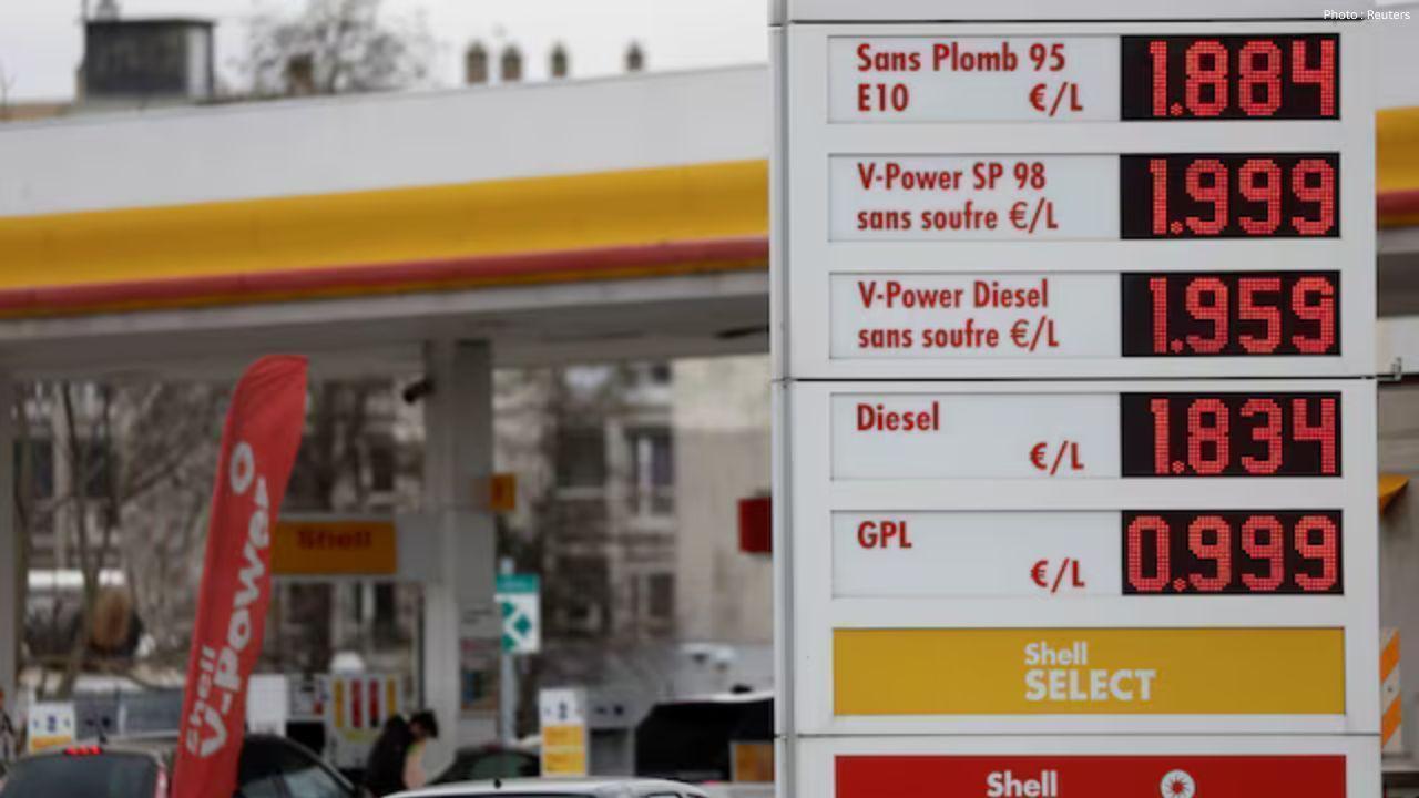 Shell Plans to Sell French Petrol Stations Amid Energy Shift