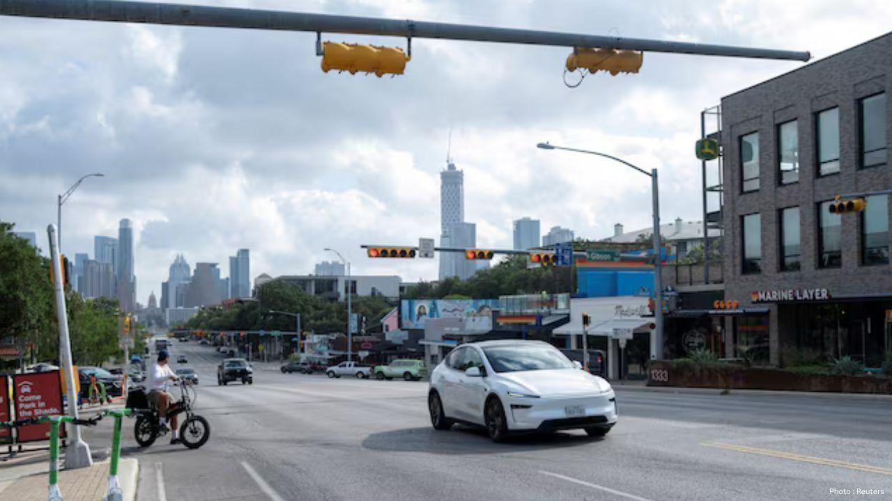 Tesla Robotaxi Expansion Faces Delays and Service Problems