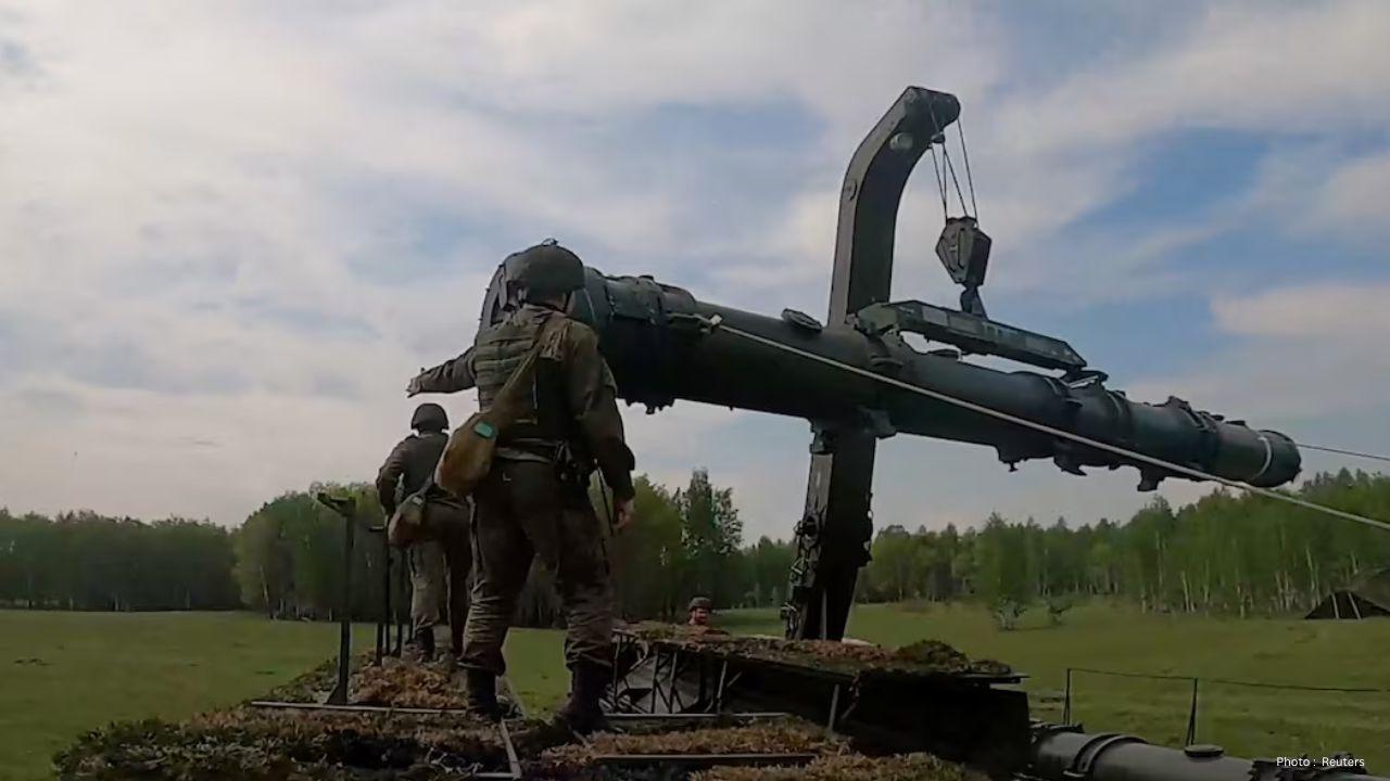 Russia Transfers Nuclear Munitions to Belarus During Military Drills