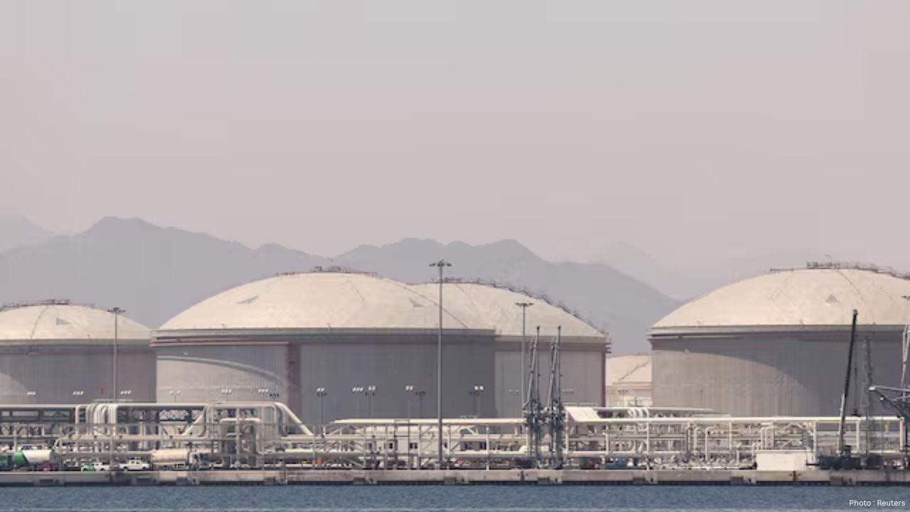 Oil Prices Drop More Than 4 Percent as US and Iran Remain Divided Over Nuclear Deal